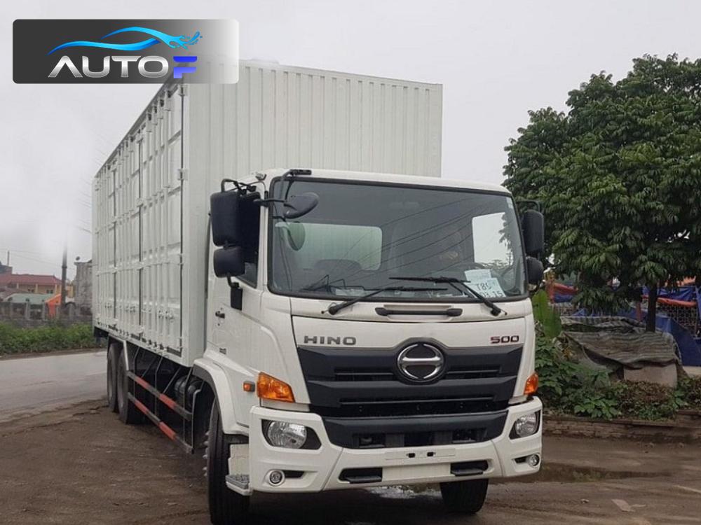 Giá xe tải Hino FM8JW7A (15t - 9.4m) thùng chở pallet